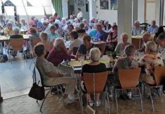 Das diesjährige AWO-Sommerfest fand sowohl im Rat- und Bürgerhaus...