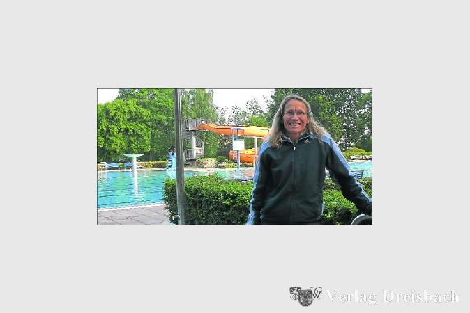 Schwimmmeisterin Silke Schwenn hofft, in diesem Jahr mal wieder die 100.000 Marke knacken zu können.  	(Foto: Schmidl)