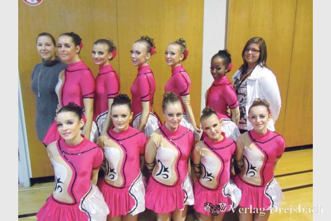 Die Formation &bdquo;Raindrops&ldquo; des TSC Hochheim errang in der 2. Bundesliga der Jugendpolka den zweiten Platz.?(Foto: privat)
&nbsp;