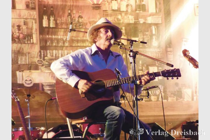Ein guter Bekannter in Hattersheim ist Multiinstrumentalist Yannick Monot. Der Frontmann der &bdquo;Lousiana Band&ldquo; lieferte auch als Solist eine &uuml;berzeugende Vorstellung ab.

&nbsp;