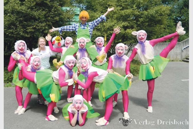 Die Fl&ouml;rsheimer Showtanzgruppe &bdquo;Anyata&ldquo; vor dem Wettkampf beim Bundessportfest, bei dem sie anschlie&szlig;end den ersten Platz belegte.?(Foto: privat)

&nbsp;