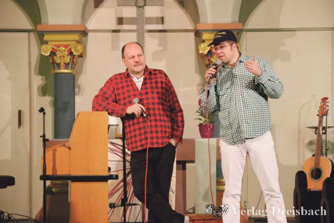 Martin Schulthei&szlig; aus Oberursel und Fabian Vogt aus Frankfurt sind &bdquo;Duo Camillo&ldquo;, sie bringen mit einem gar nicht braven &bdquo;Kirchenkabarett&ldquo; ihr Publikum zum Lachen.&nbsp;&nbsp; &nbsp;?(Foto: A. Kreusch)

&nbsp;