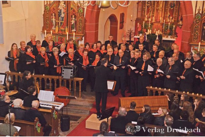 Ihre Freude am Singen war beim Chorkonzert am Sonntagnachmittag nicht zu &uuml;berh&ouml;ren: Die Ch&ouml;re, Gesangsgruppen und Solisten der S&auml;ngerlust wurden f&uuml;r ihre Leistungen mit viel Applaus belohnt.?(Foto: R. D&ouml;rh&ouml;fer)

&nbsp;