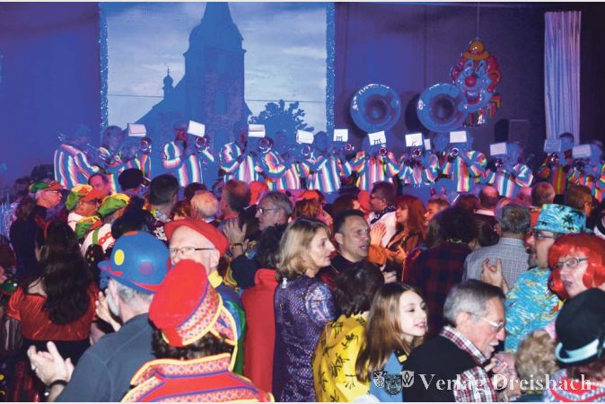 Die Showband der Kasteler Jocusgarde er&ouml;ffnete den zweiten Teil der Sitzung.