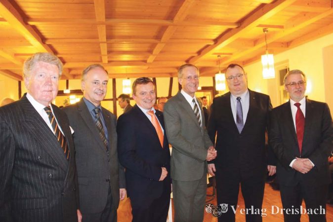 G&uuml;nter Tannenberger, Wolfgang Kollmeier, Michael Minnert, Axel Wintermeyer, Klaus Schindling und Michael Gahler (von links) sehen den anstehenden Wahlen zuversichtlich entgegen.
(Fotos: A. Kreusch)