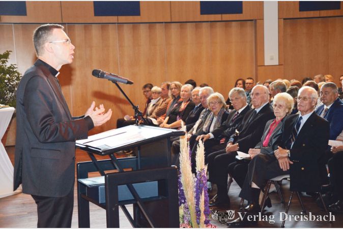 Domkapitular Dr. Wolfgang Pax sprach beim B&uuml;rgerempfang am Tag der Deutschen Einheit zum Thema &bdquo;Handeln aus christlichem Glauben. Die Bergpredigt als Orientierung f&uuml;r unsere Zeit&ldquo;.