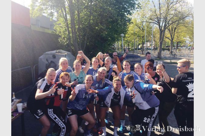 Haben den Sprung in die Bezirksoberliga geschafft: die Handballerinnen der HSG Hochheim/Wicker.
(Foto: privat)