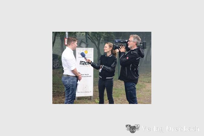 B&uuml;rgermeister Ingo Kalweit informierte die Presse vor Ort &uuml;ber die Geschehnisse.