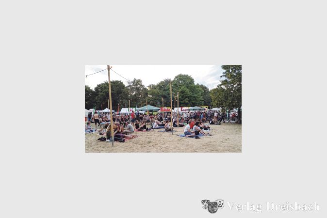 Friedliche Idylle bei Live-Musik und schönstem Sommerwetter: So startete das 43. Flörsheimer Open Air am Freitag, 20. Juli.
(Fotos: L. Engel)