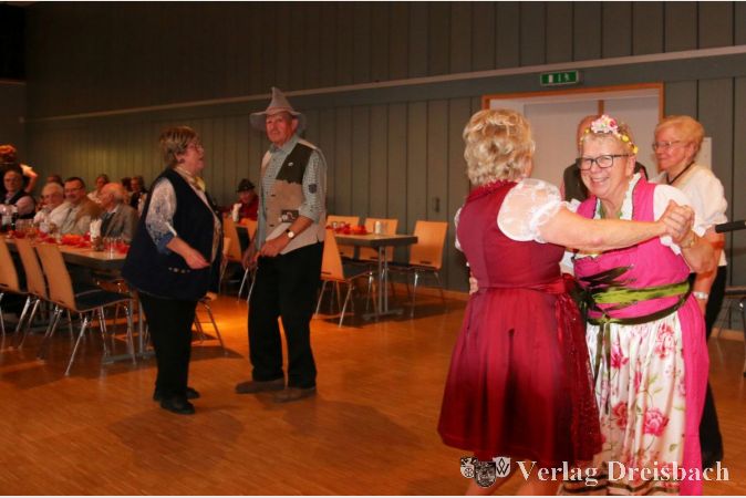 Beim Oktoberfest des Clubs der Gemütlichkeit wurden im Haus der Vereine so einige flotte Tänze auf's Parkett gelegt.