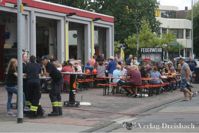 Bei den Festen wie hier im Sommer zeigt sich, dass die Gustavbsurger gerne mit ihren Feuerwehmännern und -frauen feiern. Allerdings ist das Thema im Stadtteil neben dem Neubau der Wache derzeit der Schwund der Einsatzkräfte.