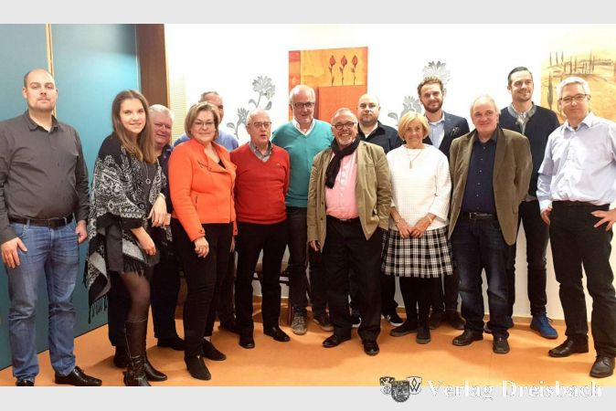 Der neue Vorstad der CDU Ginsheim-Gustavsburg um den Vorsitzenden Franz-Josef Eichhorn (Mitte).