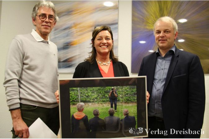 Erhard Scherfer (links) und Torsten Gunnemann gemeinsam mit Antje Kern .