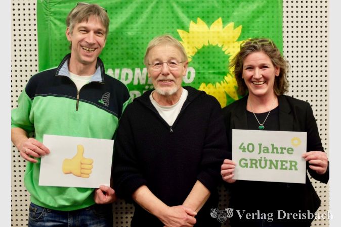 In der Kreismitgliederversammlung wurde Gerhard Schuster geehrt: (von links) Thomas Nordmeyer, Gerhard Schuster und Bianca Strauss.