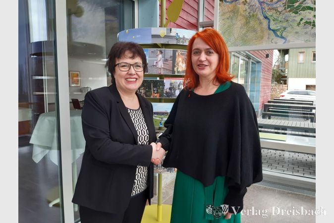 RMD-Aufsichtsratsvorsitzende und Kreisbeigeordnete Madlen Overdick mit Beate Ibiß (von rechts), die künftig als Geschäftsführerin für die RMD tätig sein wird.