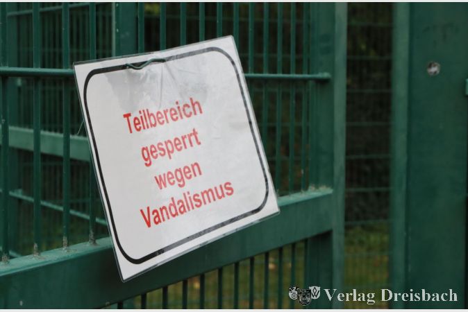 Die Stadt ging im Herbst von einem Fall von Vandalismus aus und tat ihren Unmut mit diesem Schild auch kund.