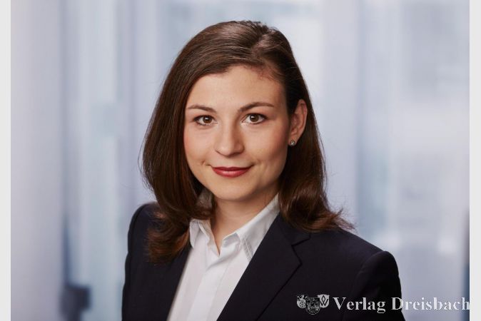 Die Rechtsanwältin Olga Stepanova zählt ebenfalls zum Gründerteam.