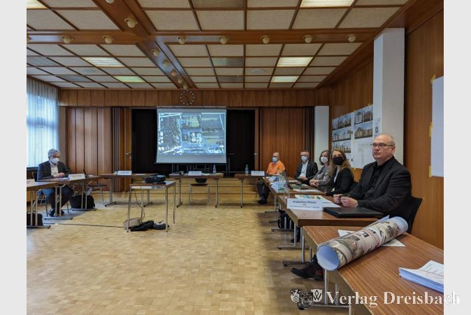 Vor der gemeinsamen Begehung des Areals präsentierten die Verantwortlichen das Wohnprojekt im Rahmen einer Pressekonferenz im Rat- und Bürgerhaus.