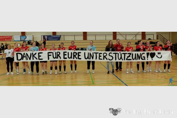Die Mannschaft richtete nach dem Spiel den Dank an ihre treuen Fans.