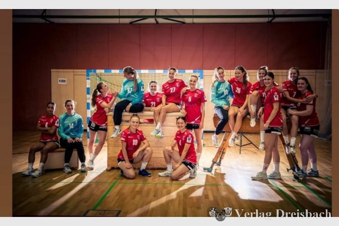 Stark ersatzgeschwächt mussten die "Eddschmer City Girls" haarscharf eine Niederlage in Niederroden hinnehmen.