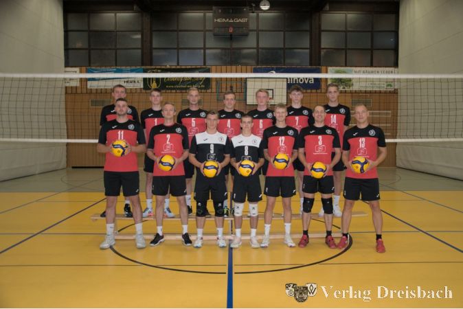Das Team der Herren 2 will mit zwei Siegen den Anschluß an die Spitze wahren.