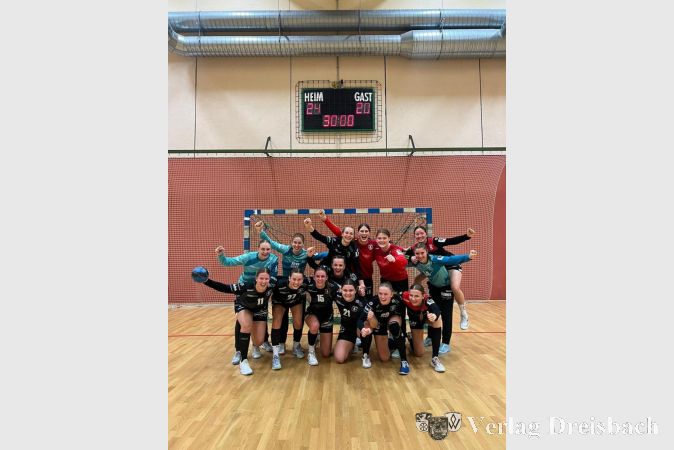Jubel über den ersten Sieg in der laufenden Saison.
