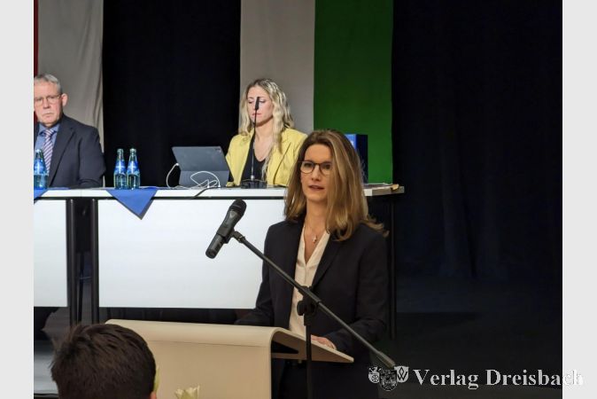 Heike Seibert bei ihrer Vorstellungsrede.
