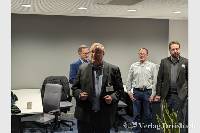 Bürgermeister Klaus Schindling freute sich über die Eröffnung des neuen Co-Working-Space und hieß die zahlreich erschienenen Gäste herzlich willkommen.