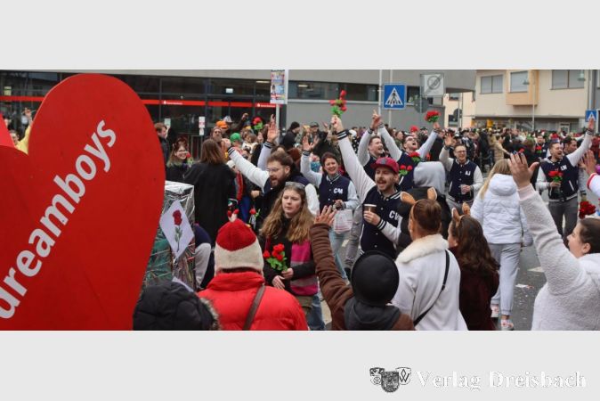 Die "Dreamboys" waren eine von gleich mehreren Gruppierungen, die die Weilbacher Fastnacht repräsentierten.