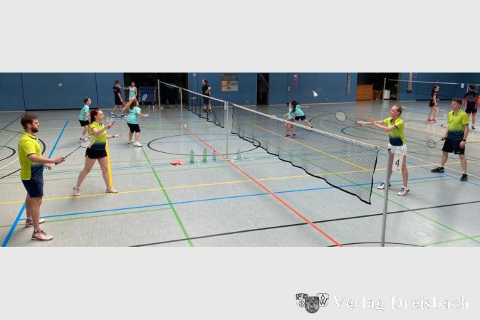 Die Spieler der Spielgemeinschaft blieben im Mixedfinale unter sich. V.l.n.r.: Constantin Metzler, Alexandra Kerling, Jennifer Ludwigs und Frank Spano.