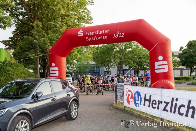 Der Start erfolgte am frühen Sonntagmorgen an der Heinrich-Böll-Schule.