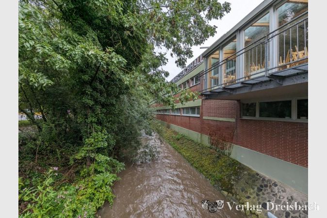 Nach der Neufestsetzung durch das RP Darmstadt liegen neuerdings auch die Schwarzbachhallen im hiesigen Überschwemmungsgebiet.