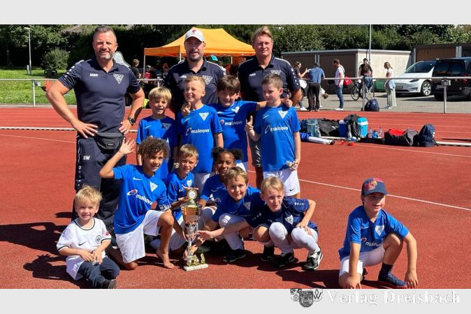 Die siegreiche F1-Jugend des SV 07 Kriftel beim Turnier in Sulzbach.