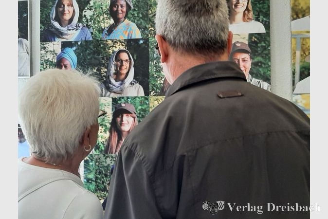 Am 22. September wurde die Ausstellung „Machen Kleider Leute?“ eröffnet.