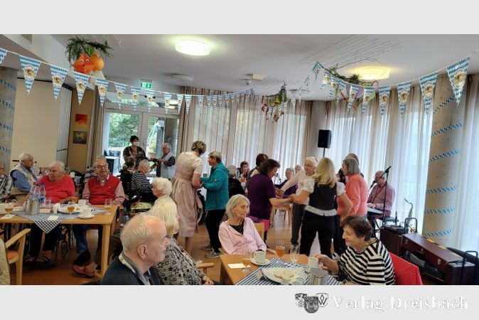 Oktoberfest 2023 im Krifteler Kursana Domizil.
