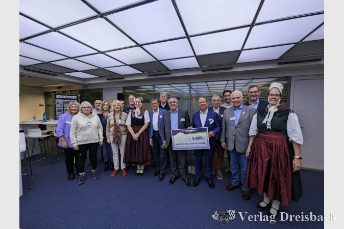Insgesamt zehn Krifteler Vereine erhielten am Dienstagabend Spenden im Gesamtwert von 6.600 Euro.