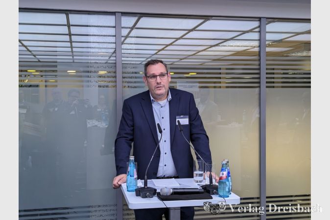 Bürgermeister Christian Seitz dankte der Volksbank und den Vereinen gleichermaßen.