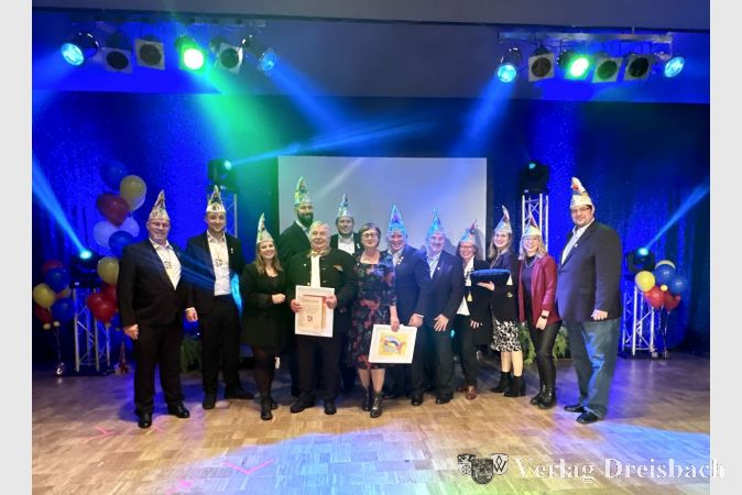 Ehrung für 50-jährigen KKK-Zugehörigkeit: Veronika Eimermacher sowie Bernd und Silvia Römer.