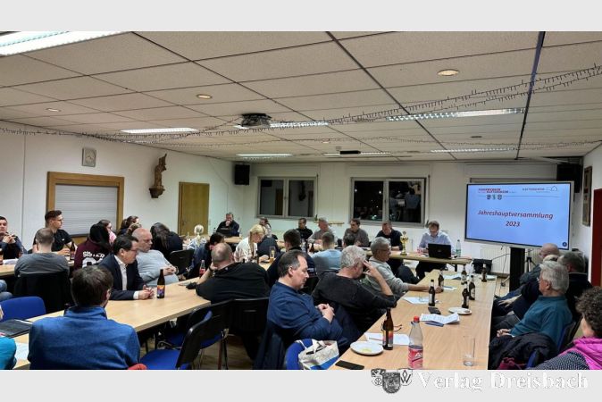 Die Jahreshauptversammlungen des Vereins und der Feuerwehr fanden am Freitag im Hattersheimer Feuerwehrhaus statt.