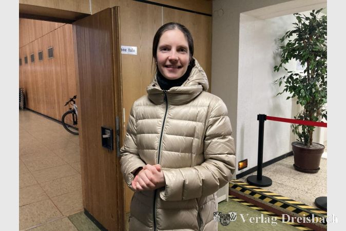 Dominika Dartsch gab am Sonntag bei der Bürgermeisterwahl in der Schwarzbachhalle als letzte ihre Stimme ab.