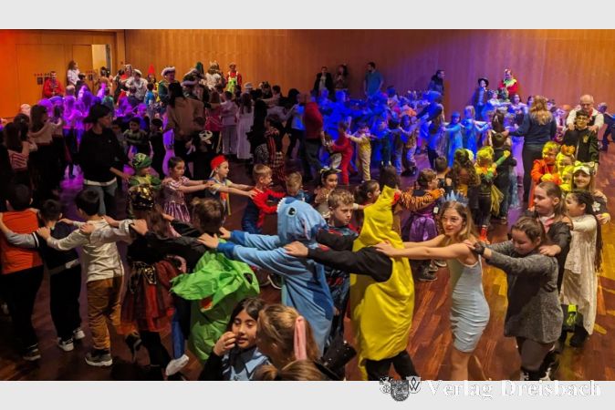 Die Polonaise aller Kinder darf nicht fehlen.