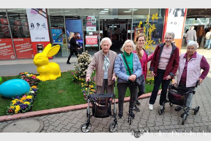 Die Senioren freuten sich über einen ausgiebigen Bummel im Main-Taunus-Zentrum.