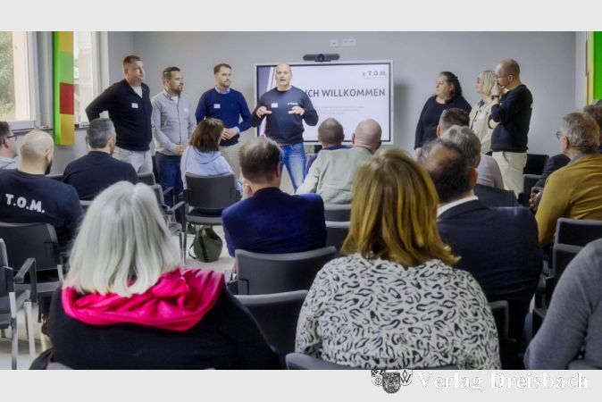 Business-Talk im Firmensitz der T.O.M GmbH.