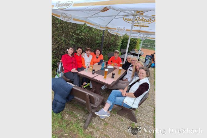 Gruppenbild mit allen Spielerinnen.