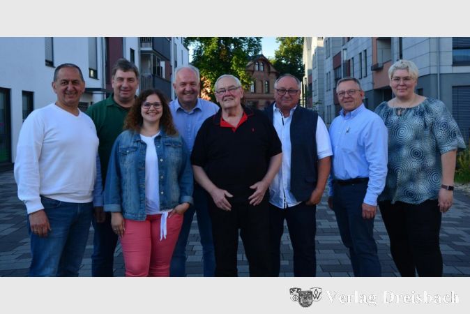 Die Vorstandsmitglieder des FNC (v.l.): Simeon Dimitriadis, Heinz Schäfer, Melina Münch, Michael Kröhle, Klaus Völker, Helmut Gregori, Thomas Störch und Carmen Sauer-Rettkowski.