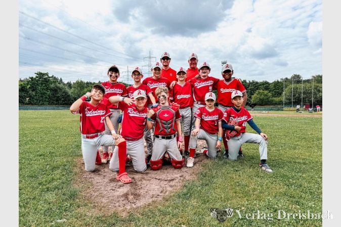 Team 1 der Schüler mit den Trainern Tilman O‘Connor und Will Laase.