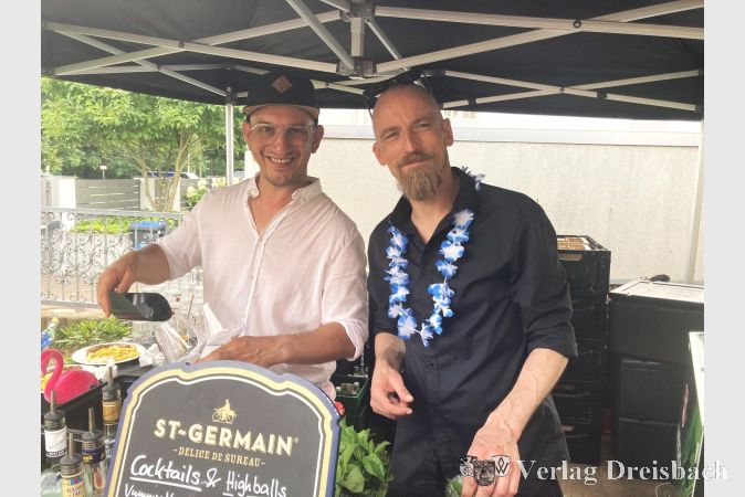 Christian (links) und Harry von der OrientierBar erfreuten die Gäste mit ihren leckeren Cocktails.