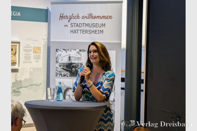 Die Erste Stadträtin Heike Seibert begrüßte das Publikum am Donnerstagabend im Stadtmuseum.