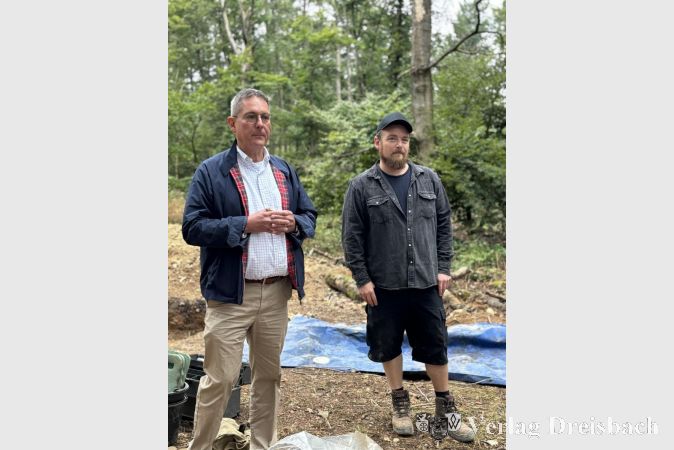 Professor Detlef Gronenborn (links) und Grabungsleiter Ferenc Kantor.