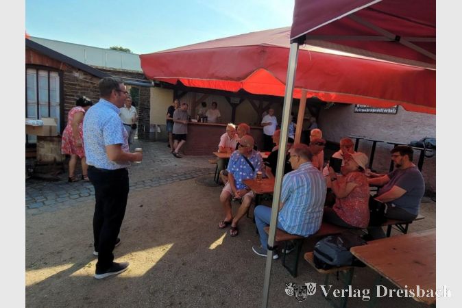 Bürgermeister Seitz dankte den fleißigen Helferinnen und Helfern, ohne die es die Ferienspiele in dieser Form nicht geben würde.